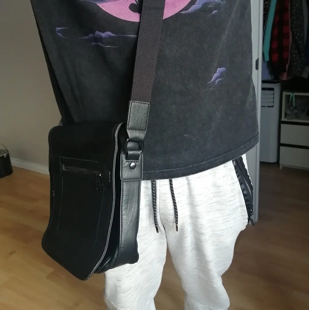 Shoulder bag